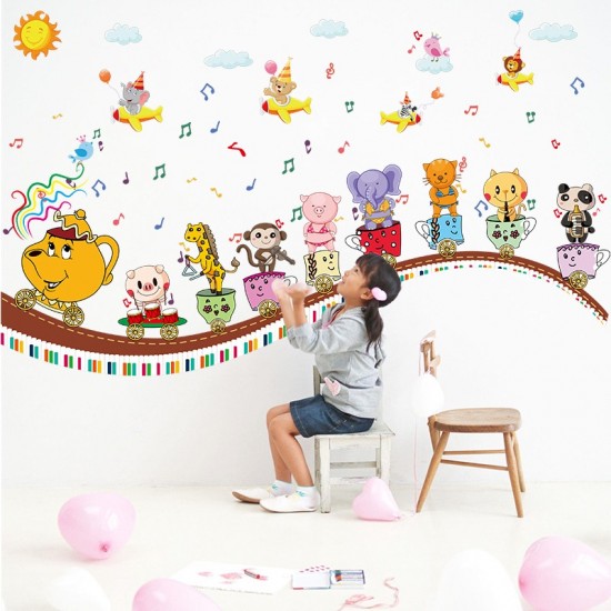 Sticker decorativ, Trenulet cu animale, 130 cm, 800STK Sticker decorativ, Trenulet cu animale, 130 cm, 800STK