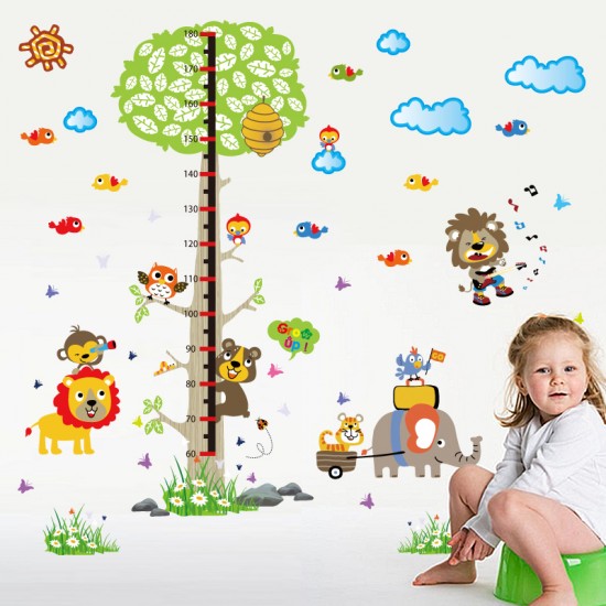 Sticker decorativ, masuratoare copacel cu animalute 143 cm, 70STK Sticker decorativ, masuratoare copacel cu animalute 143 cm, 70STK